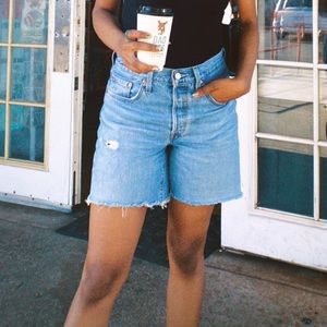 Levi’s Mid Thigh Shorts